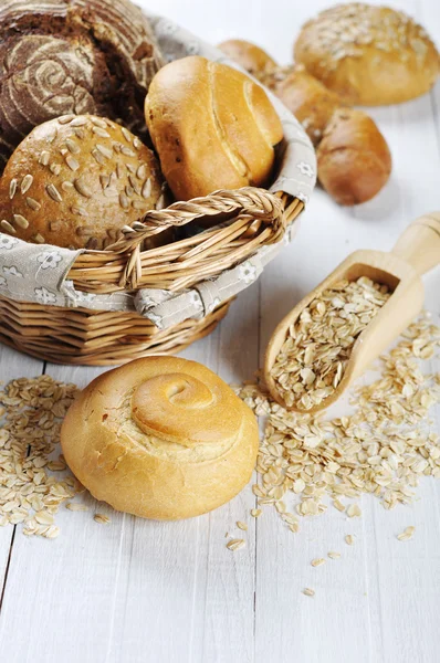 Komposition mit Brot und Brötchen — Stockfoto