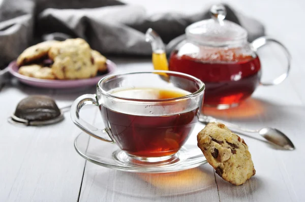 Tasse de thé avec théière — Photo
