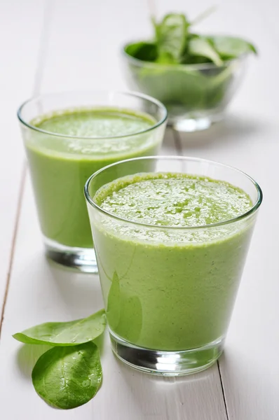 Spenat smoothies — Stockfoto