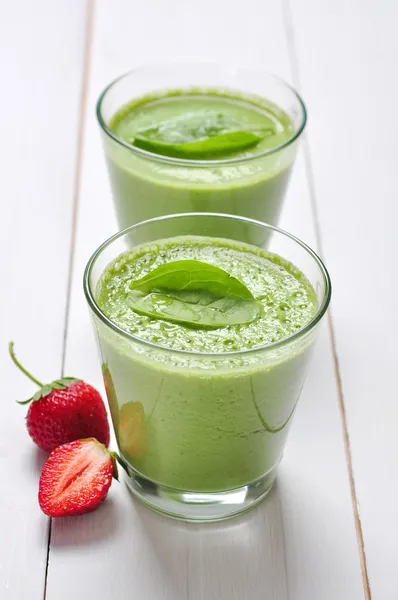 Spenat smoothies — Stockfoto