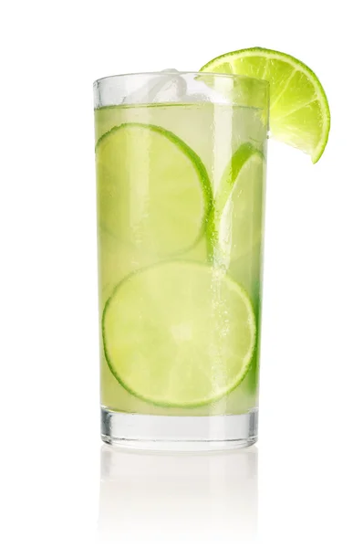 Drink with lime and ice — Stock Photo, Image