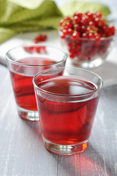 Röda vinbär dryck — Stockfoto