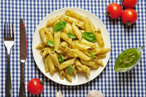 Pasta with pesto — Stock Photo, Image