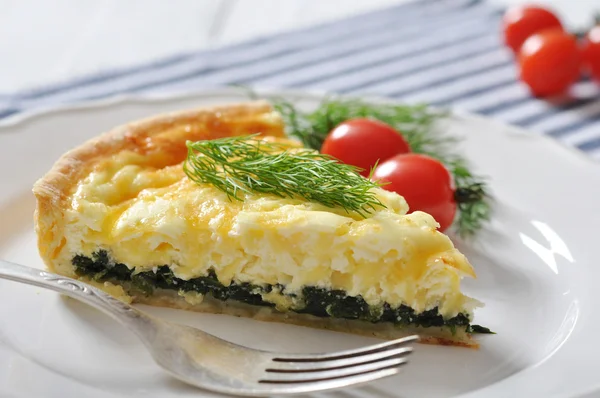Quiche pie with spinach — Stock Photo, Image