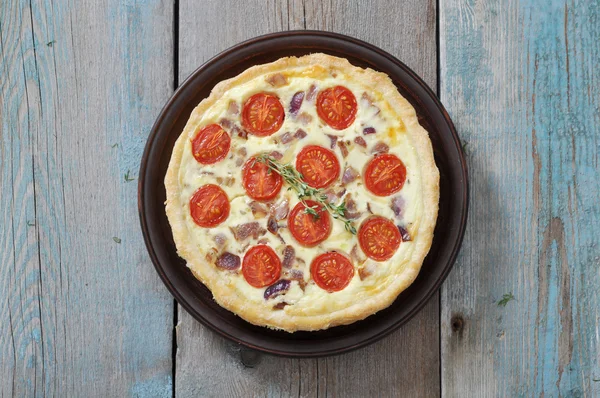 Torta de quiche com frango — Fotografia de Stock