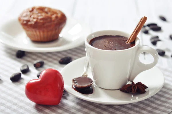 Chocolate quente no copo — Fotografia de Stock