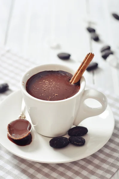 Chocolate quente no copo — Fotografia de Stock