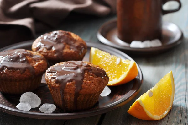 Karotten-Muffins mit geschmolzener Schokolade — Stockfoto