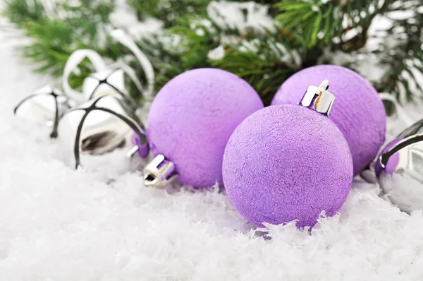 Rózsaszín karácsonyi labdák — Stock Fotó
