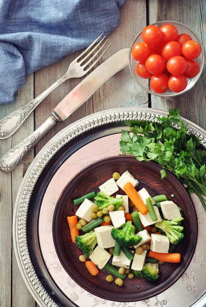 Haşlanmış sebzeler ile tofu — Stok fotoğraf