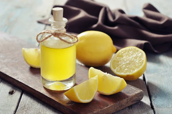 Aceite de limón — Foto de Stock