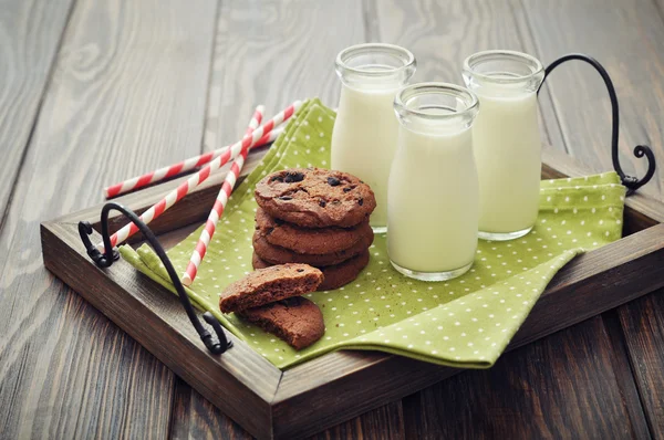Süt ve kurabiye — Stok fotoğraf