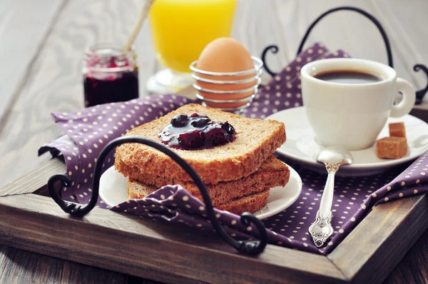 Colazione con pane tostato — Foto Stock