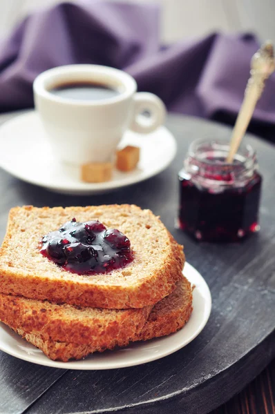 Colazione con pane tostato — Foto Stock