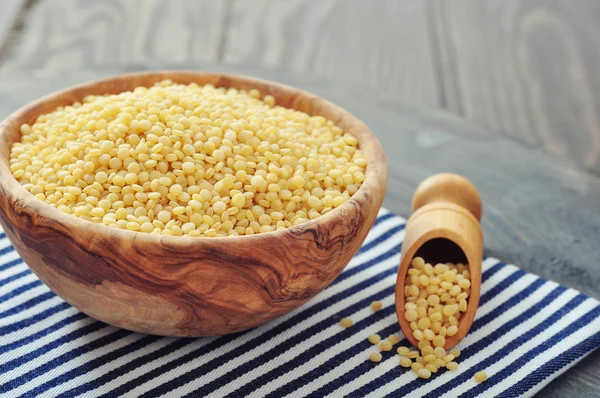 Raw couscous — Stock Photo, Image