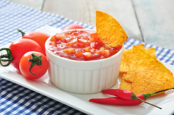 Bowl of salsa with tortilla chips — Stock Photo, Image
