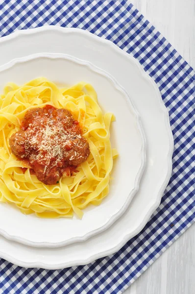 Meatballs with pasta — Stock Photo, Image