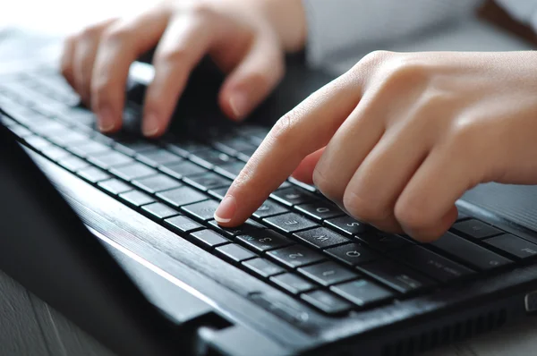 Typing female hands — Stock Photo, Image