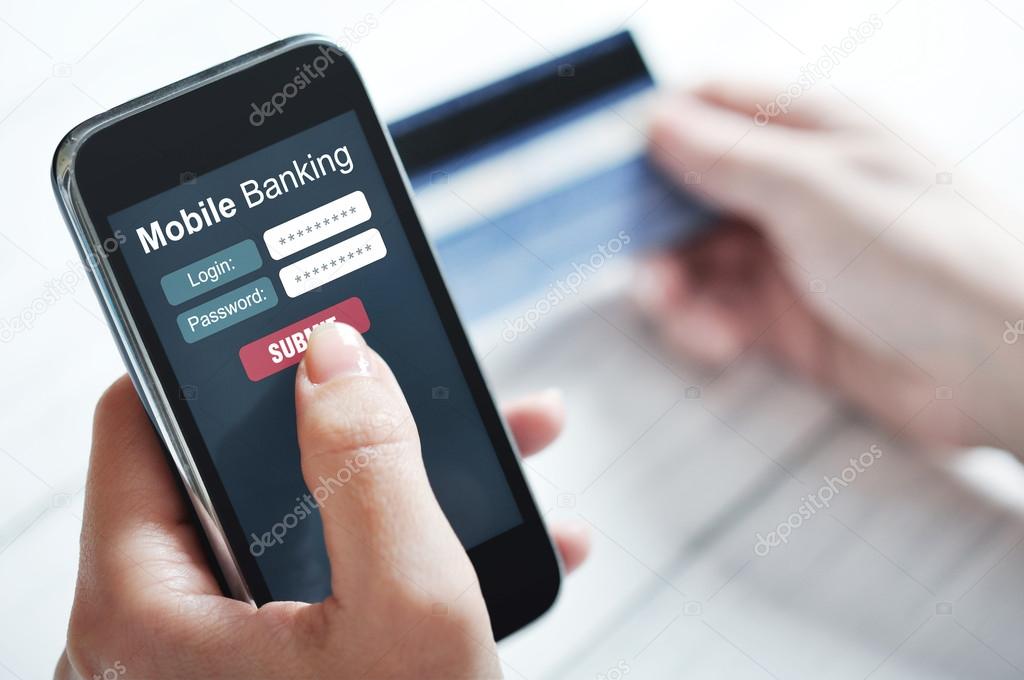 Herunterladen - Frauenhände beim mobilen Banking auf dem Smartphone — Stockbild Mobile Banking-Konzept — Stockfoto