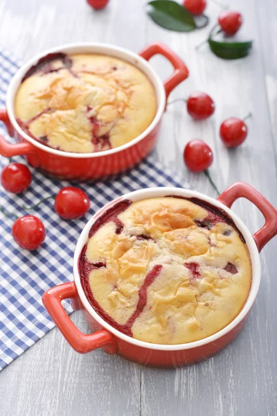 Clafoutis com cerejas — Fotografia de Stock