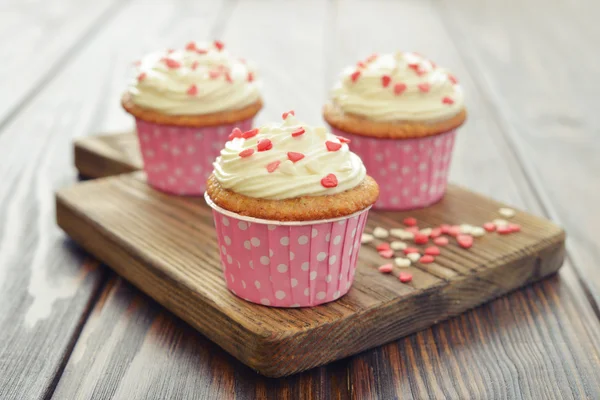 Cupcakes met suikerglazuur — Stockfoto