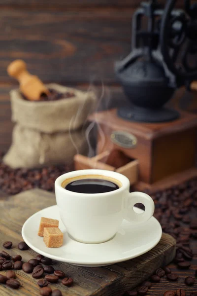 Bir fincan sıcak espresso. — Stok fotoğraf