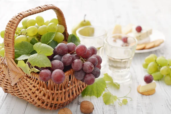 Grape in basket — Stock Photo, Image