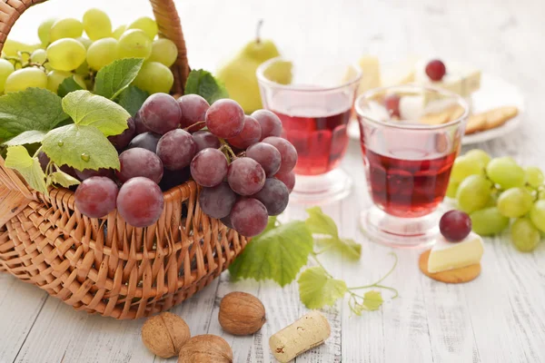 Grape in basket — Stock Photo, Image