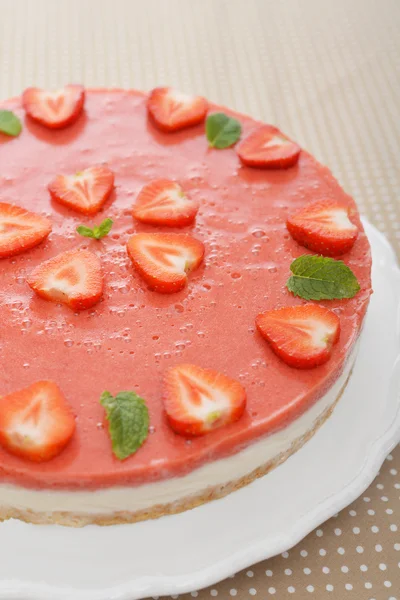 Erdbeerkäsekuchen — Stockfoto