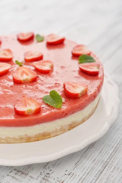 Erdbeerkäsekuchen — Stockfoto