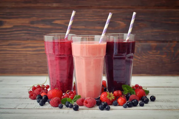 Smoothies with different berries — Stock Photo, Image