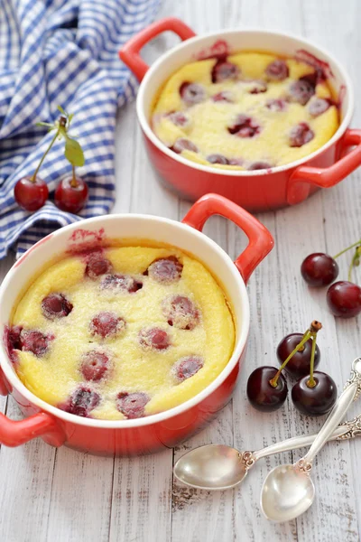 Kiraz ile Clafoutis — Stok fotoğraf