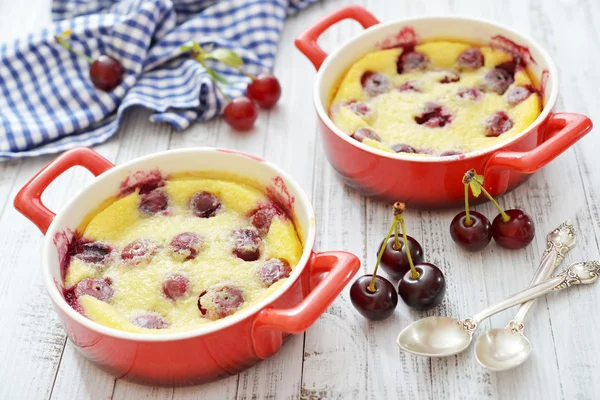 Clafoutis with cherries — Stock Photo, Image