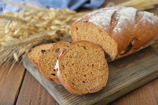 Dilimlenmiş çavdar ekmeği — Stok fotoğraf
