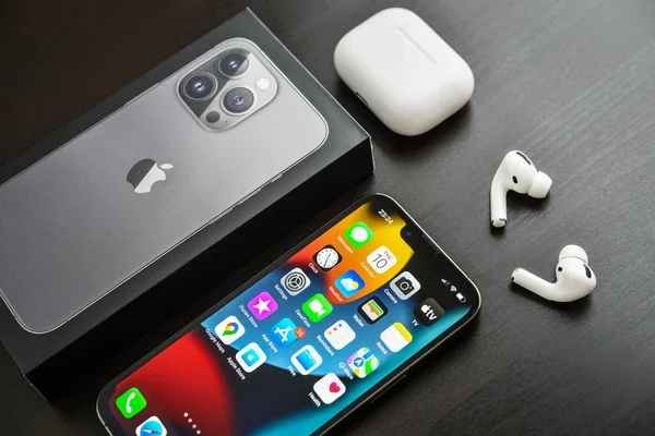 Kiev Ukraine February 2022 Unpacked New Apple Iphone Pro Space — Stock Photo, Image