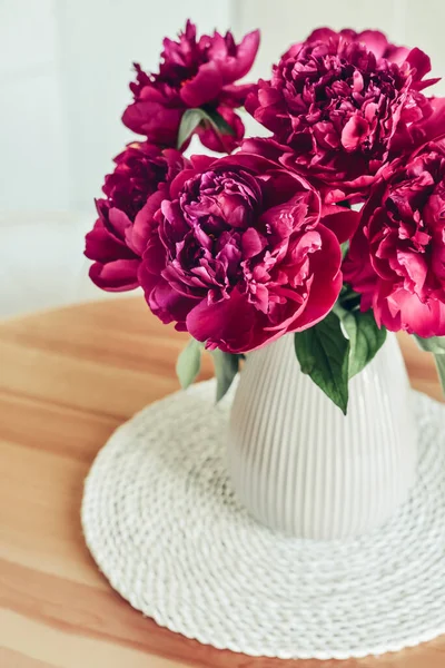 Bouquet Purple Peony Flowers Interior Kitchen Closeu — Stockfoto