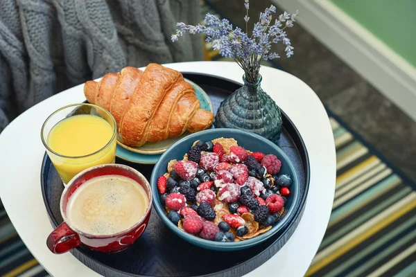 Healthy Breakfast Berries Cereals Natural Yogurt Coffee Orange Juice Croissant — Stock Fotó