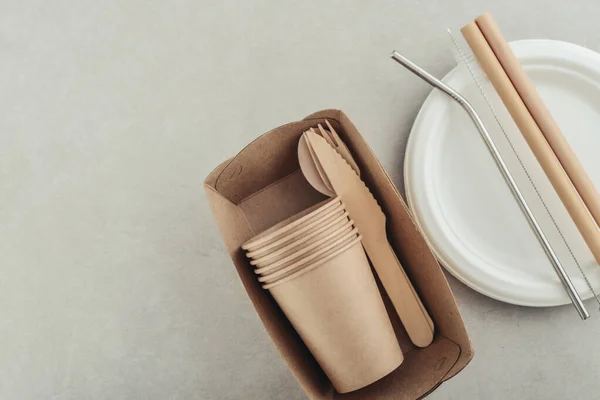 Set Eco Friendly Tableware Kraft Paper Food Packaging Light Concrete — Stock Photo, Image