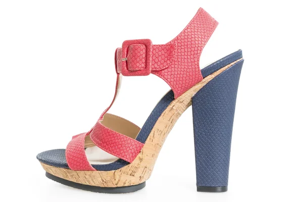 Zapatos únicos azul marino y rosa, sobre fondo blanco — Foto de Stock