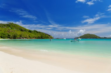 mahe Island, Tamam sakin ve güzel polone beach