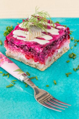 Rus ringa balığı salatası shuba