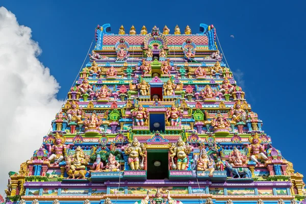 Fachada de un templo hindú en Victoria, Seychelles Imágenes de stock libres de derechos