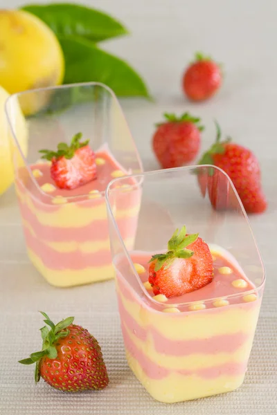 Passion fruit and strawberry mousse — Stock Photo, Image