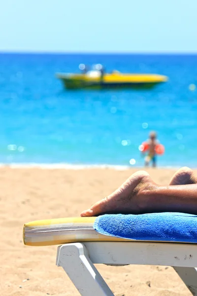 Op het strand — Stockfoto