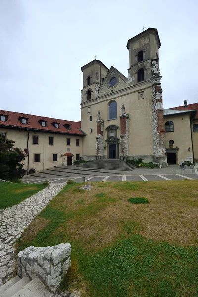 Tyniec 'teki Benedictine Manastırı' nın Duvarları
