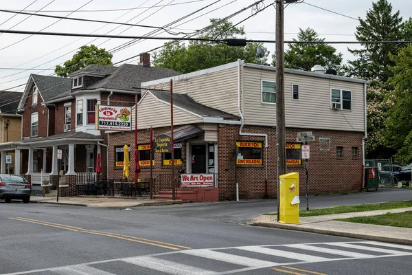 Chambersburg Pennsylvania Usa 2022 Mexican Restaurant Corner Small American Town — Stok fotoğraf