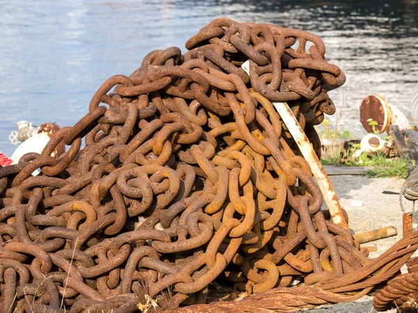 Rusty chain — Stock Photo, Image