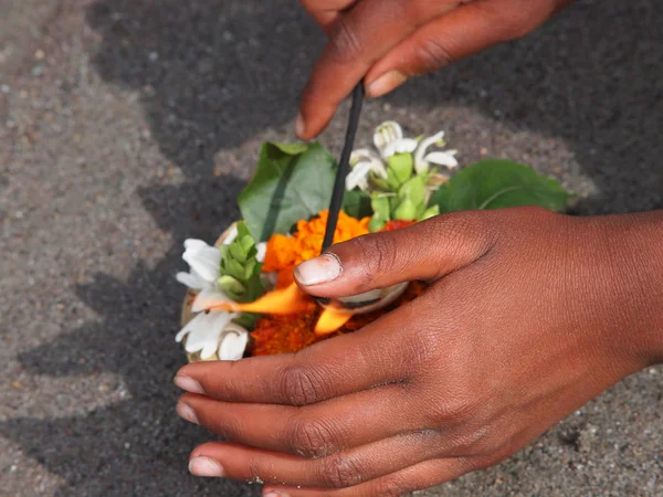 Fiori sulla ganga — Foto Stock