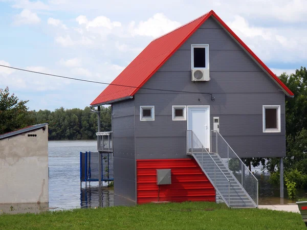 Casa inundada — Fotografia de Stock