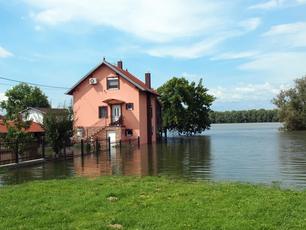Casa inundada — Fotografia de Stock